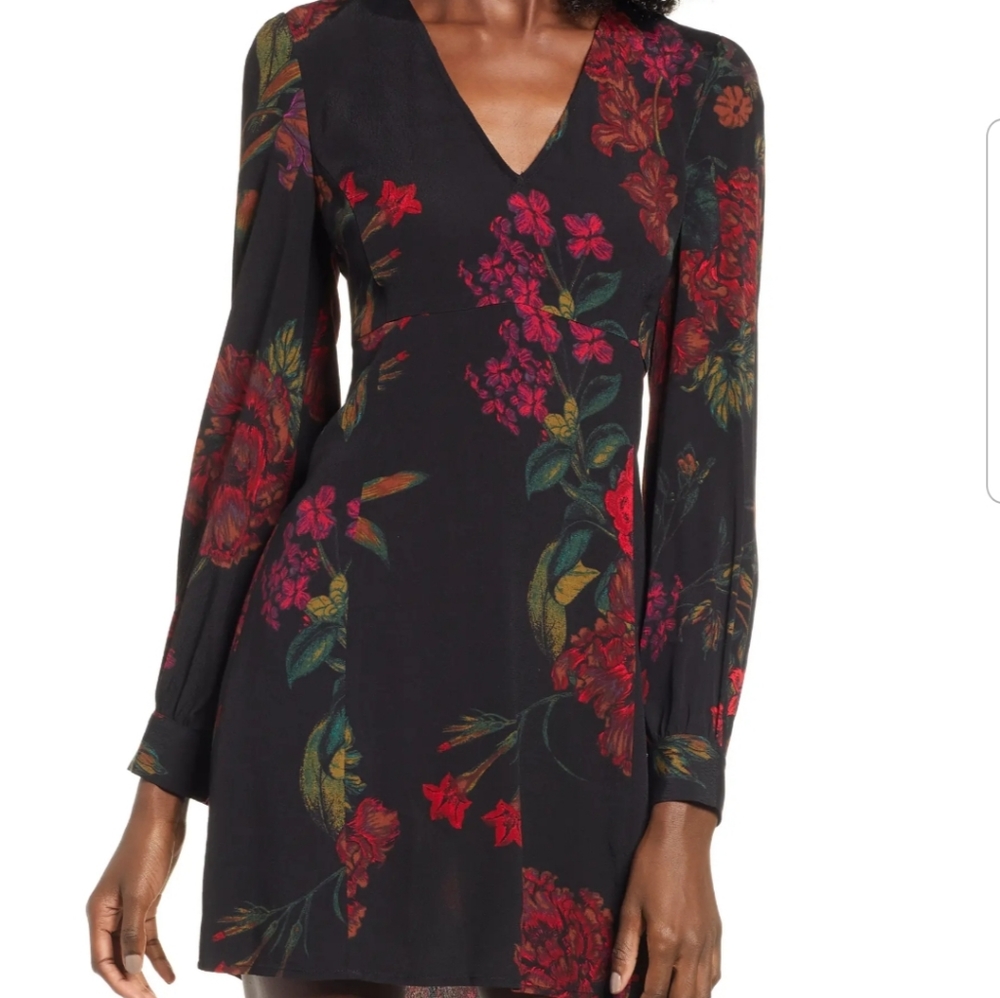 Leith V-Neck Floral Print Minidress

SZ S NWT